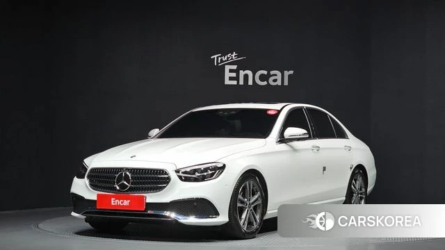 Mercedes-Benz E-Class W213 2023 Белый из Кореи