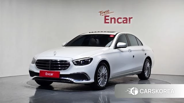 Mercedes-Benz E-Class W213 2023 Белый из Кореи