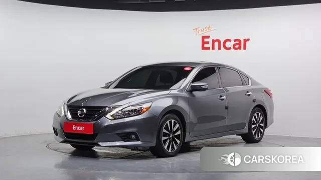 Nissan Altima 2018 Серый из Кореи