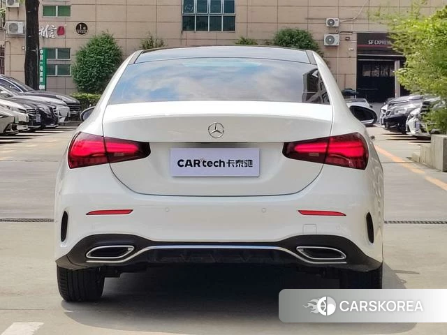 Mercedes-Benz Class A 2023 Белый из Китая