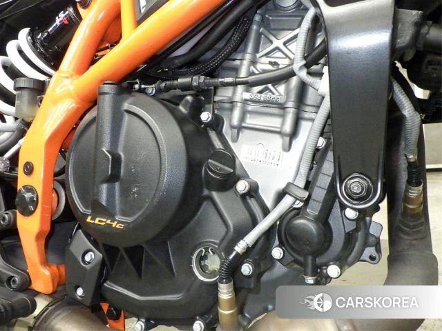 Engine photo