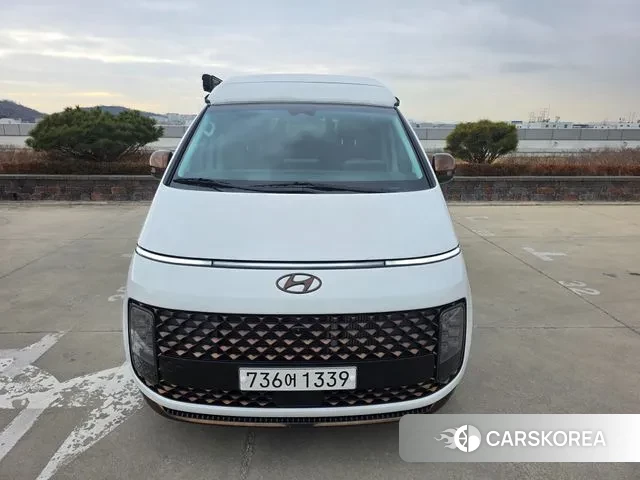 Hyundai Staria 2023 Белый из Кореи