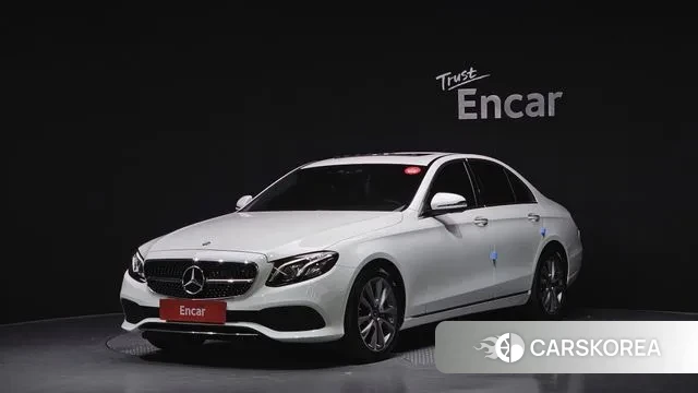 Mercedes-Benz E-Class W213 2019 Белый из Кореи