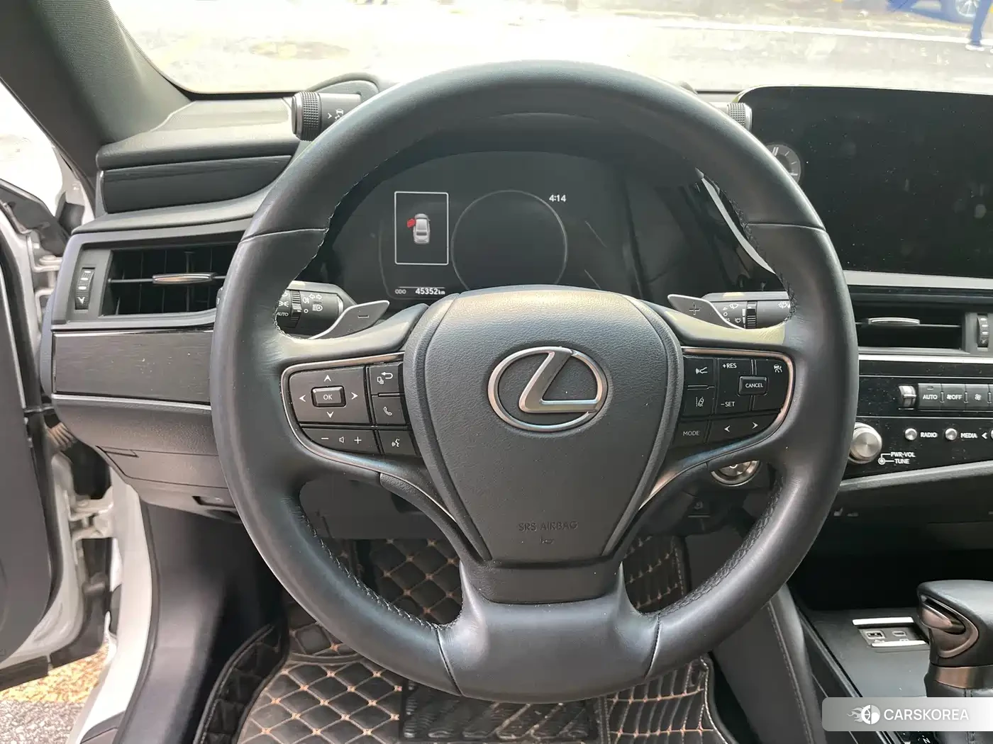 Lexus ES 2023 Белый из Китая