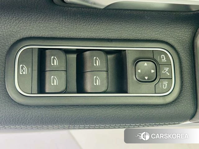Mercedes-Benz Class A (imported) 2023 Белый из Китая