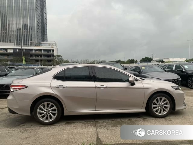 Toyota Camry 2021 Шампань из Китая