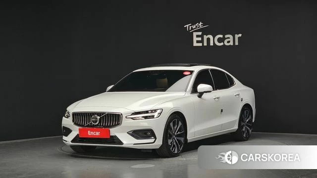 Volvo S60 3rd generation 2024 Белый из Кореи