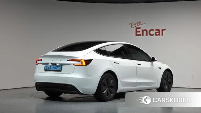 Tesla Model 3 2024 Белый из Кореи