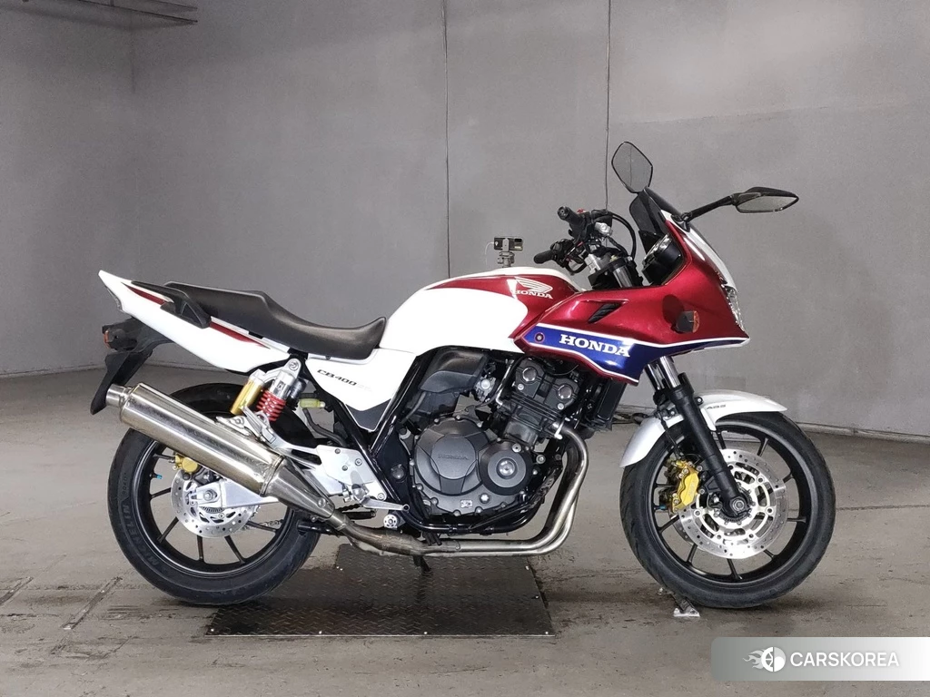 Проданный Honda CB400SF BOLDOR 2014 из Японии, фото 2