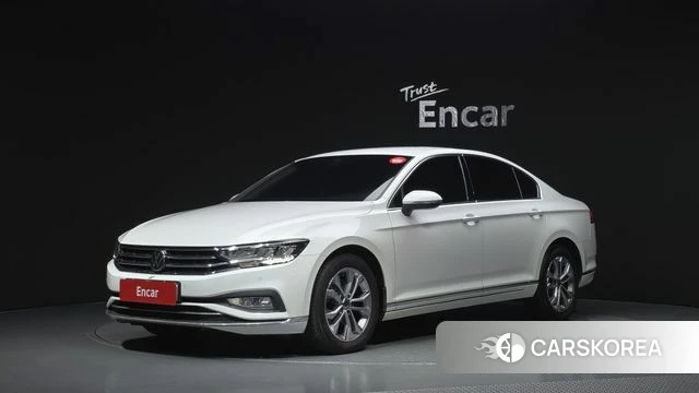 Volkswagen Passat GT (B8) 2022 Белый из Кореи
