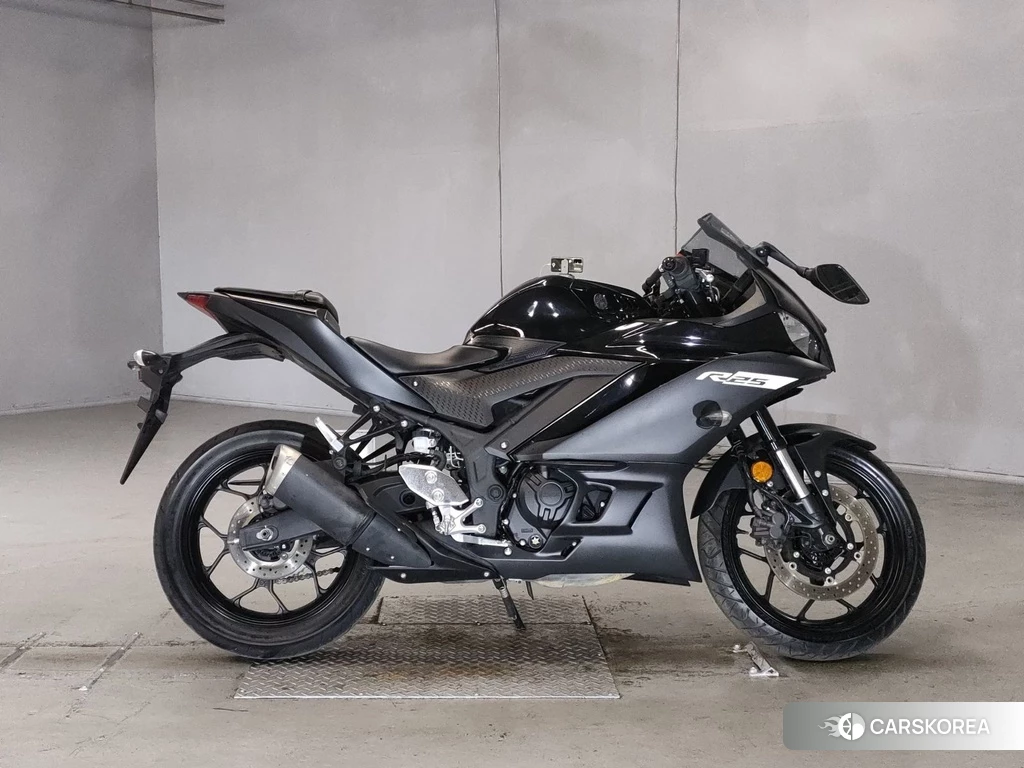 Проданный Yamaha YZF-R3 2021 из Японии