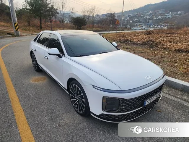 Hyundai Grandeur Hybrid (GN7) 2023 Белый из Кореи