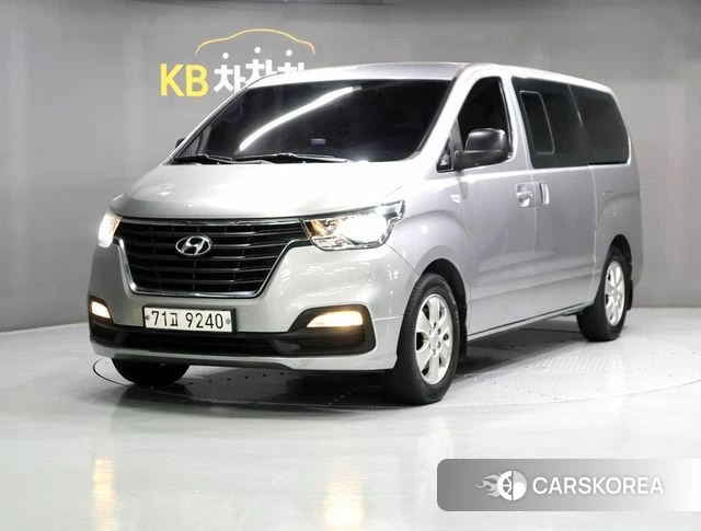 Hyundai The New Grand Starex 2018 Серый из Кореи