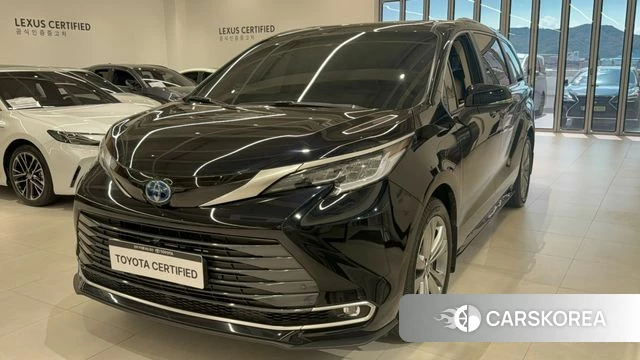 Toyota Sienna 4th Generation 2025 Черный из Кореи