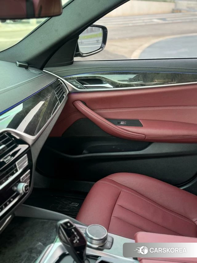 BMW 5 series 2020 Черный из Китая