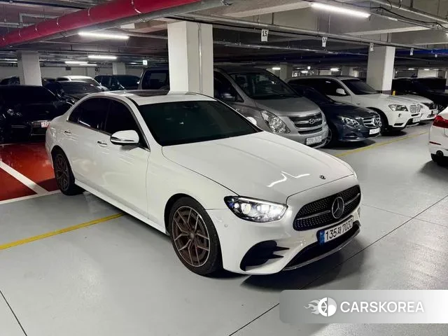 Mercedes-Benz E-Class W213 2020 Белый из Кореи