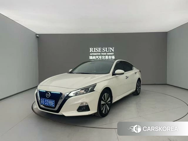 Nissan Teana 2022 Белый из Китая