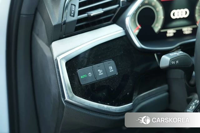 Audi Q3 2024 Белый из Китая