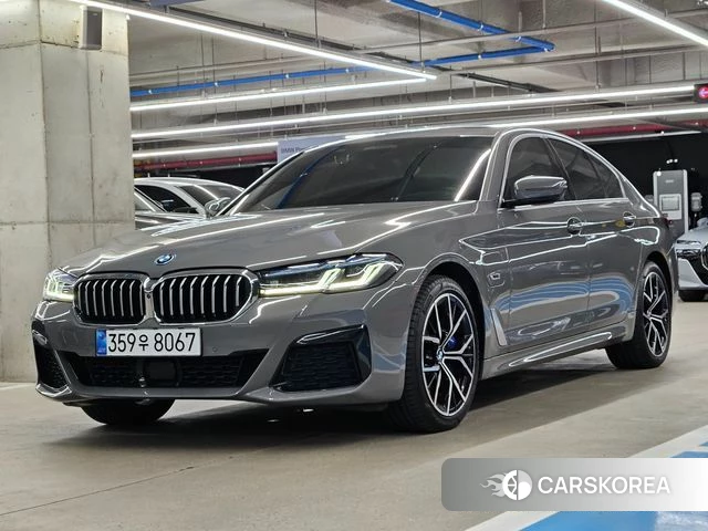 BMW 5 Series (G30) 2022 Серый из Кореи