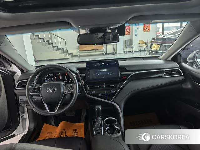 Toyota Camry 2022 Белый из Китая