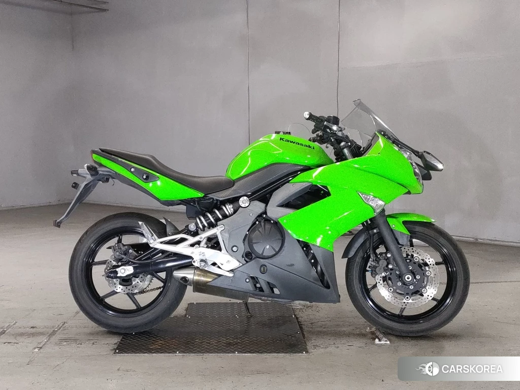Проданный Kawasaki NINJA 400R 2012 из Японии, фото 2