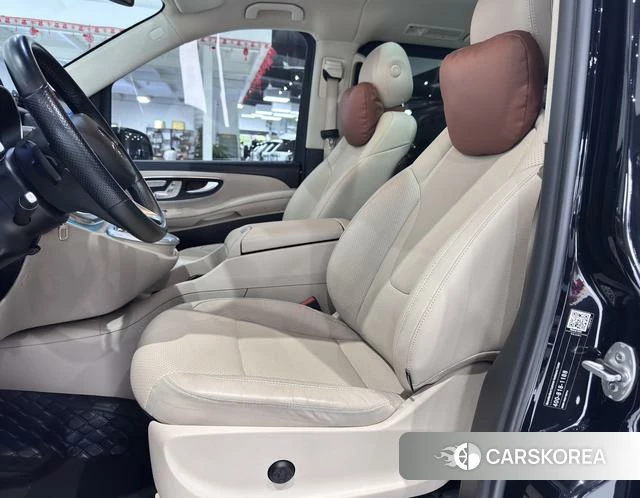 Mercedes-Benz V-class 2022 Черный из Китая