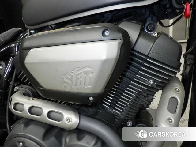 Engine photo