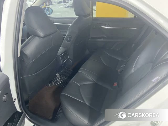 Toyota Camry 2022 Белый из Китая