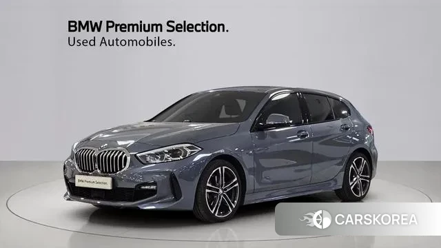 BMW 1 Series (F40) 2021 Небесно-голубой из Кореи