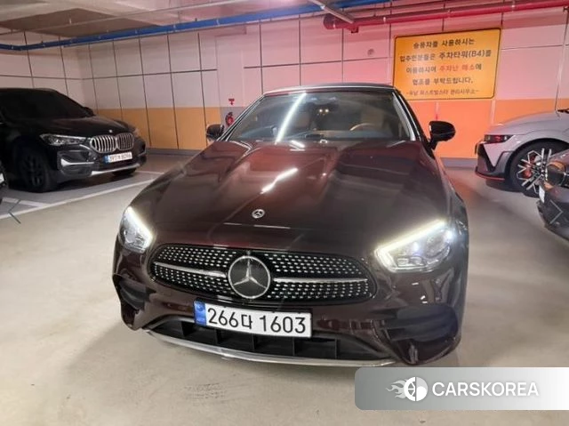Mercedes-Benz E-Class W213 2023 Красный из Кореи