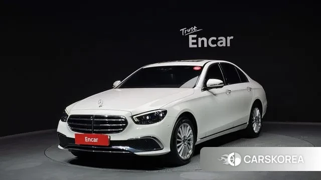 Mercedes-Benz E-Class W213 2022 Белый из Кореи