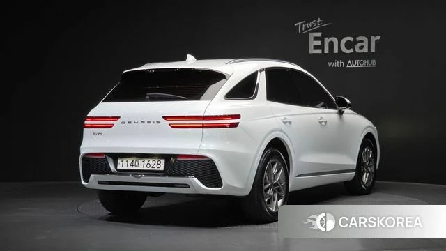 Genesis GV70 2021 Белый из Кореи