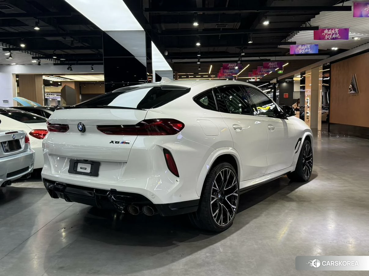 BMW X6 M 2021 Белый из Китая