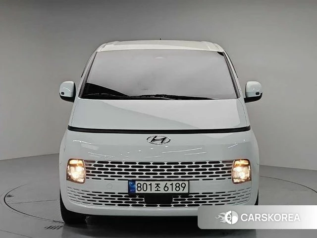 Hyundai Staria 2022 Белый из Кореи