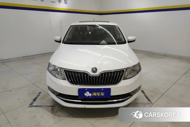 Skoda Xin Rui 2018 Белый из Китая