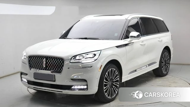 Lincoln Aviator 2nd generation 2022 Белый из Кореи