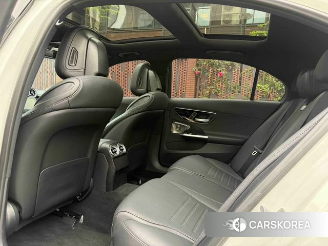 Mercedes-Benz Class C 2024 Белый из Китая