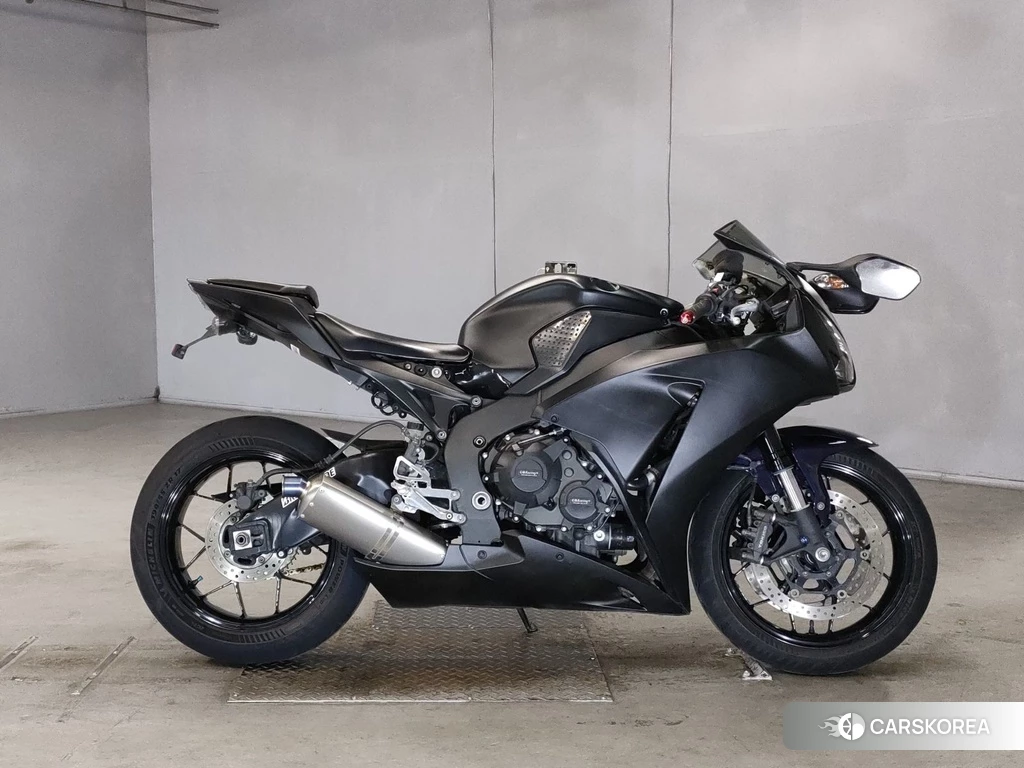 Проданный Honda CBR1000RR 2013 из Японии