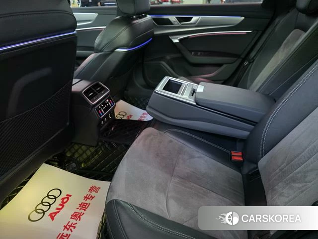 Audi A6L 2022 Черный из Китая