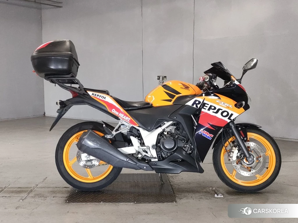 Проданный Honda CBR250R 2013 из Японии