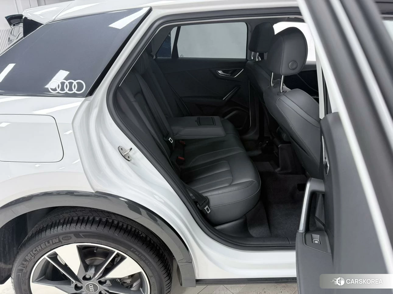 Audi Q2L 2021 Белый из Китая