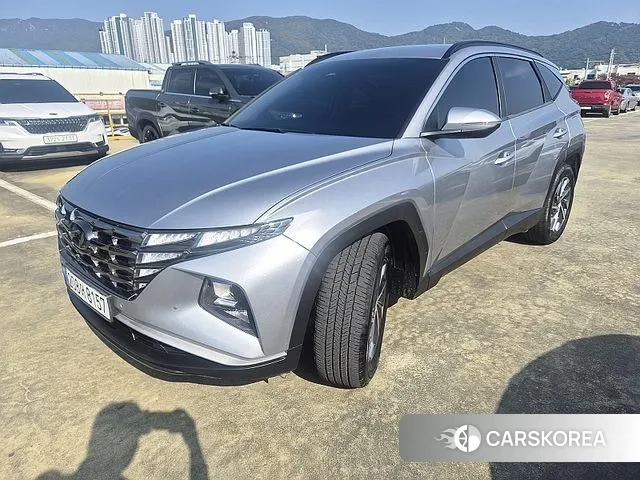 Hyundai Tucson (NX4) 2021 Серебристо-серый из Кореи