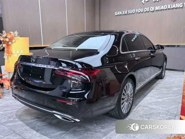 Mercedes-Benz E-class 2022 Черный из Китая