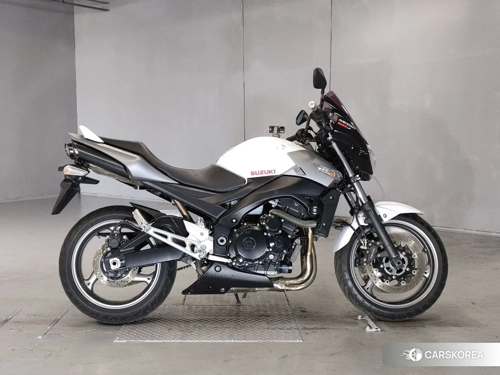Проданный Suzuki GSR400 2014 из Японии, фото 2