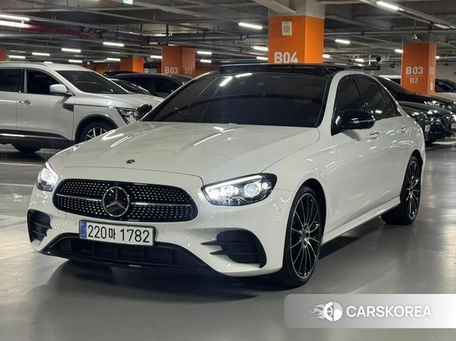 Mercedes-Benz E-Class W213 2023 Белый из Кореи