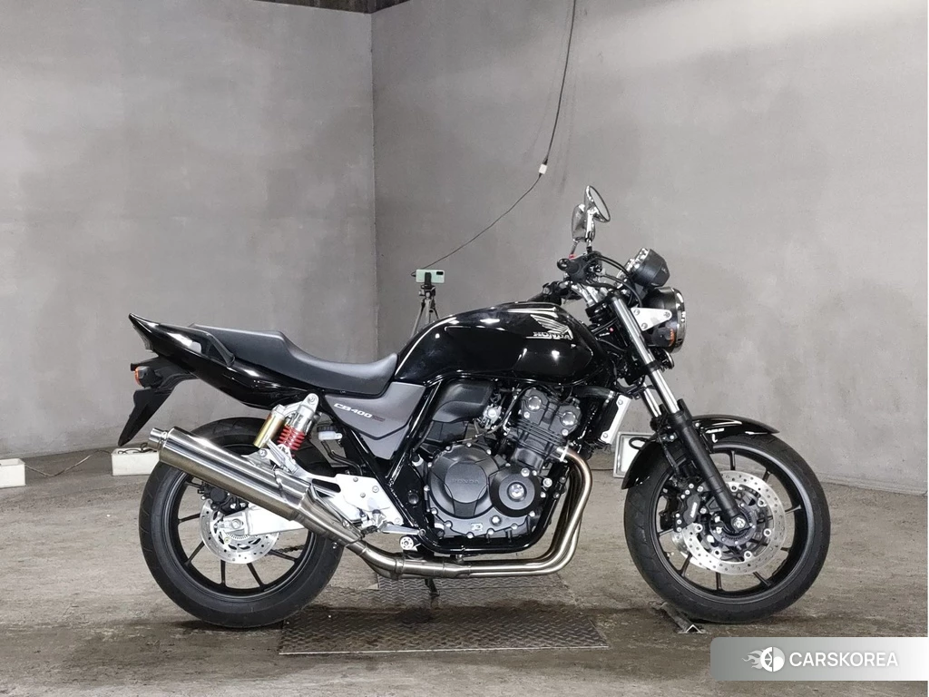 Проданный Honda CB400SF 2021 из Японии
