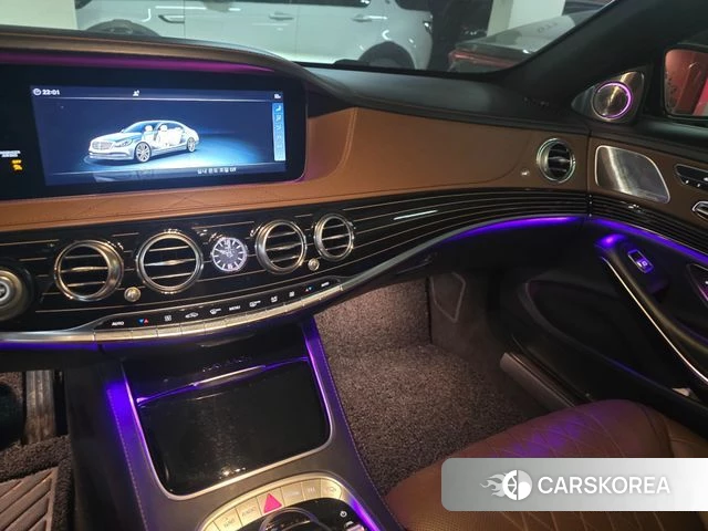 Mercedes-Benz S-Class W222 2018 Черный из Кореи