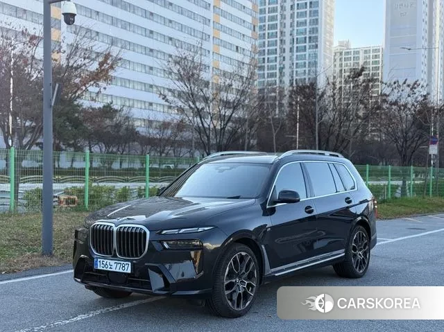 BMW X7 (G07) 2025 Черный из Кореи