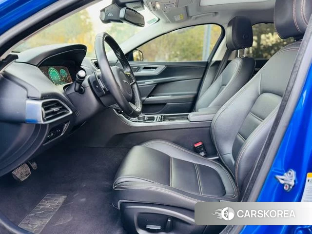 Jaguar XEL 2019 Синий из Китая