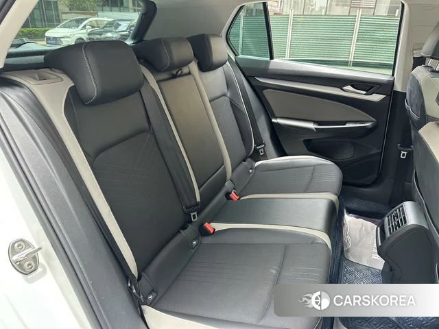 Volkswagen Golf 2023 Белый из Китая